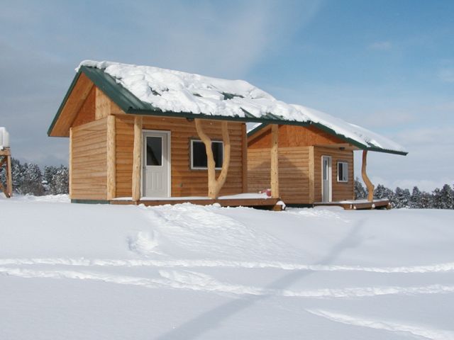 Rustic Mountain Vacation Cabins - 3R Ranch Outfitters
